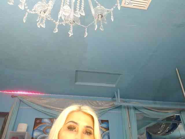 adrianna_fox