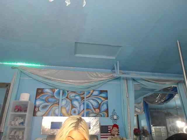 adrianna_fox webcam