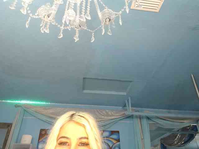 adrianna_fox webcam