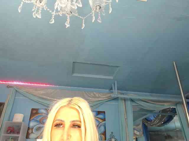adrianna_fox webcam