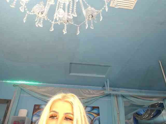 adrianna_fox adrianna_fox