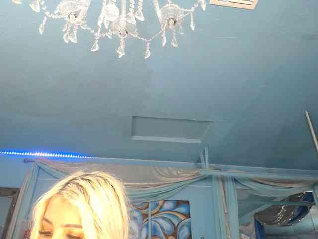 adrianna_fox webcam