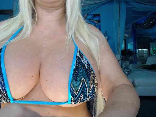 adrianna_fox webcam