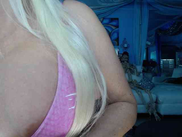 adrianna_fox webcam