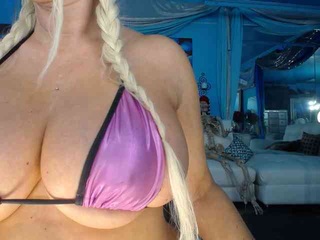 adrianna_fox webcam