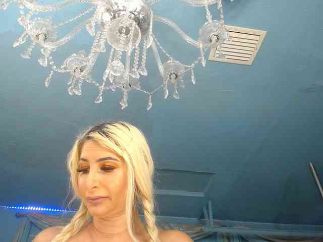 adrianna_fox webcam