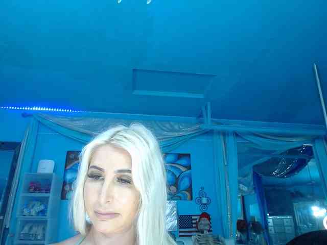 adrianna_fox