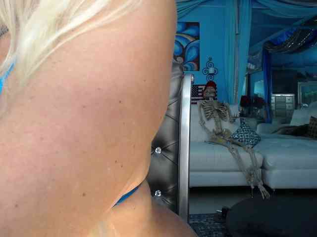 adrianna_fox webcam