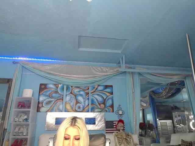 adrianna_fox webcam
