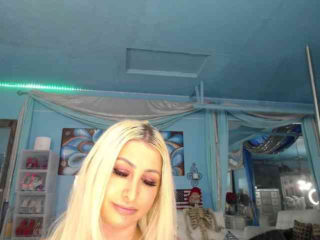 adrianna_fox webcam