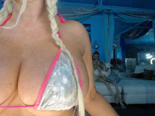 adrianna_fox