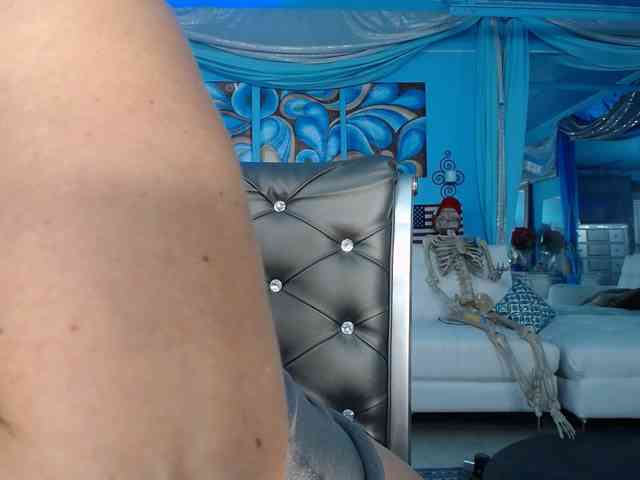 adrianna_fox webcam