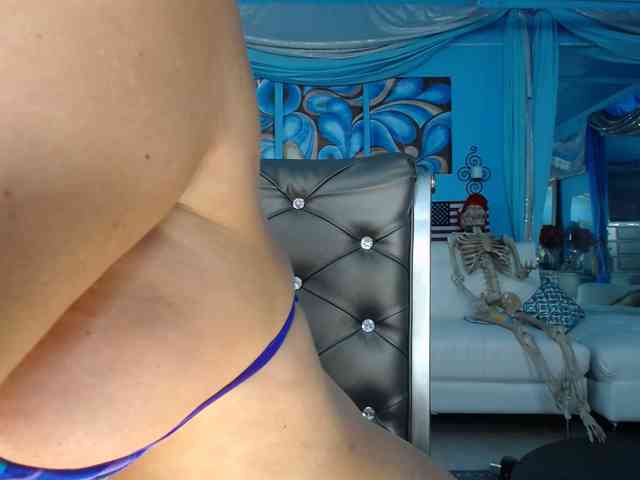 adrianna_fox webcam