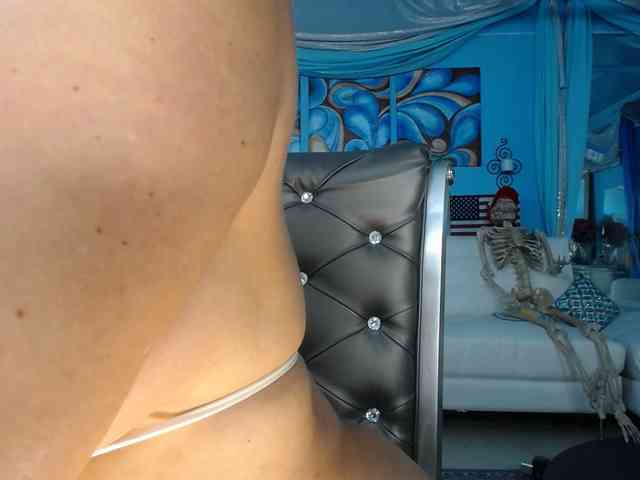 adrianna_fox webcam