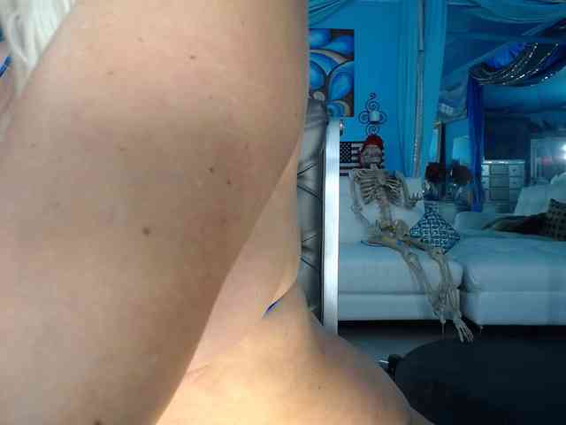 adrianna_fox webcam