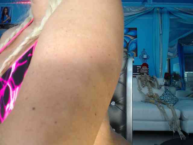 adrianna_fox webcam