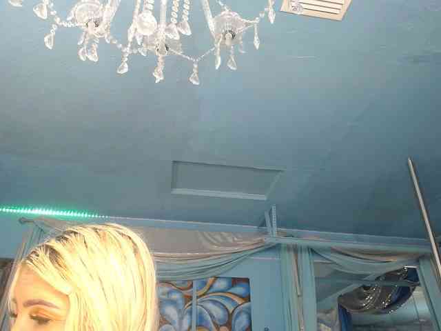 adrianna_fox