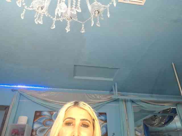 adrianna_fox
