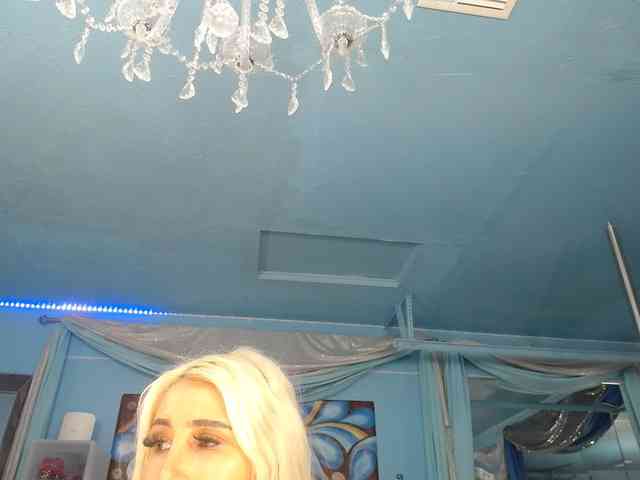 adrianna_fox webcam
