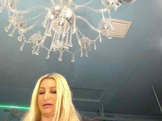 adrianna_fox