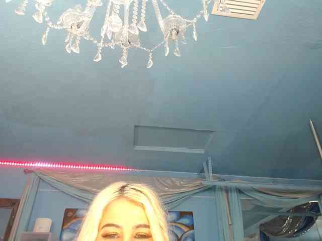 adrianna_fox webcam