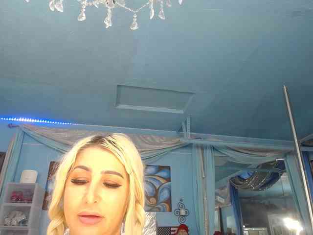 adrianna_fox