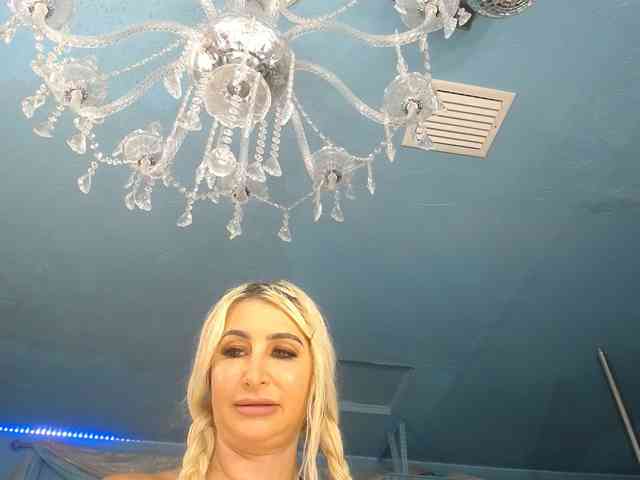 adrianna_fox