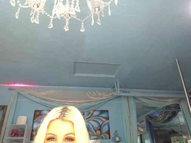 adrianna_fox webcam