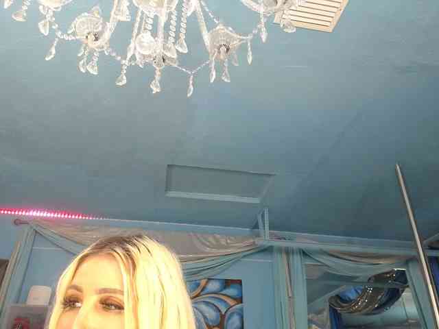 adrianna_fox