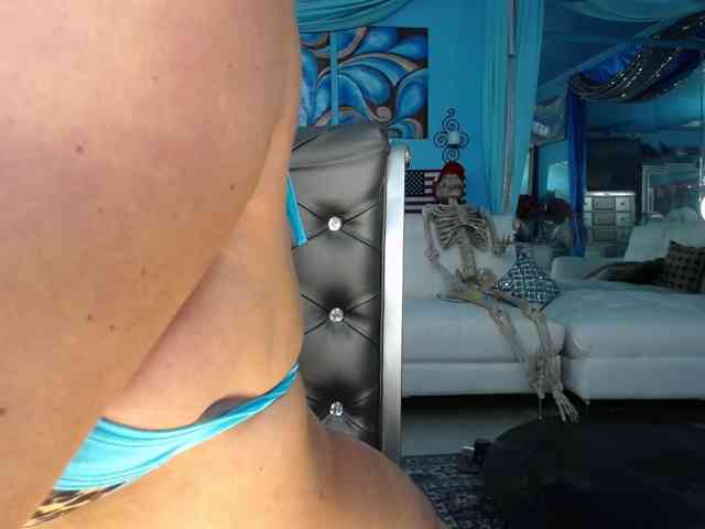 adrianna_fox webcam