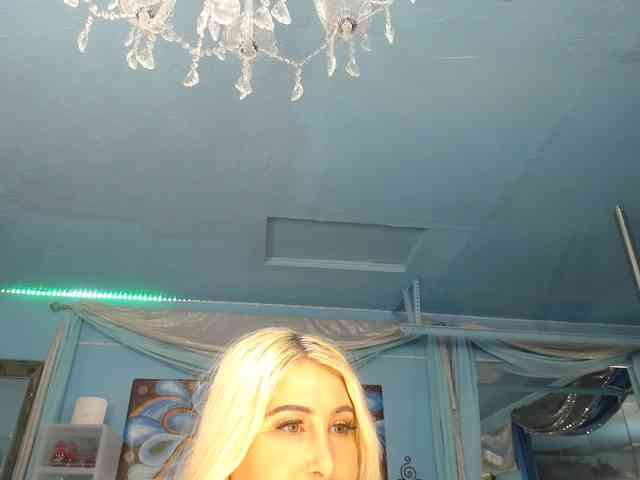adrianna_fox webcam