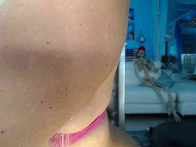 adrianna_fox webcam