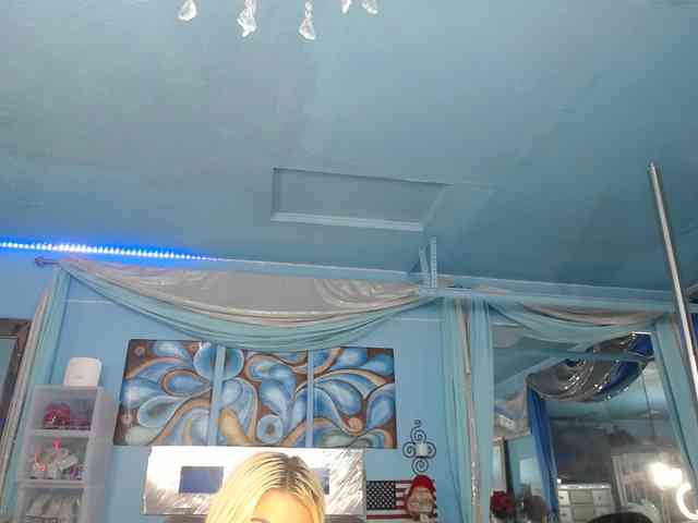 adrianna_fox webcam