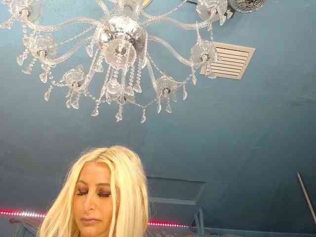adrianna_fox webcam