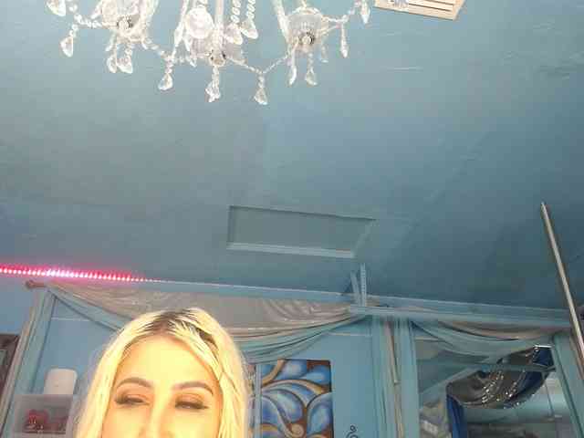 adrianna_fox webcam