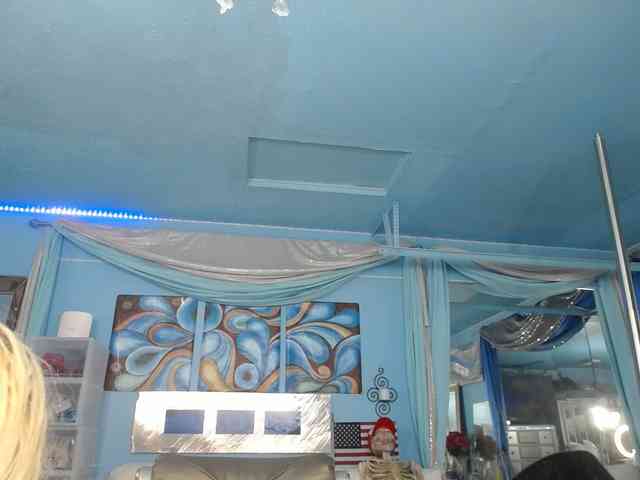 adrianna_fox webcam