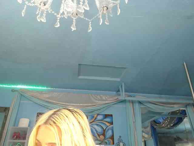 adrianna_fox webcam