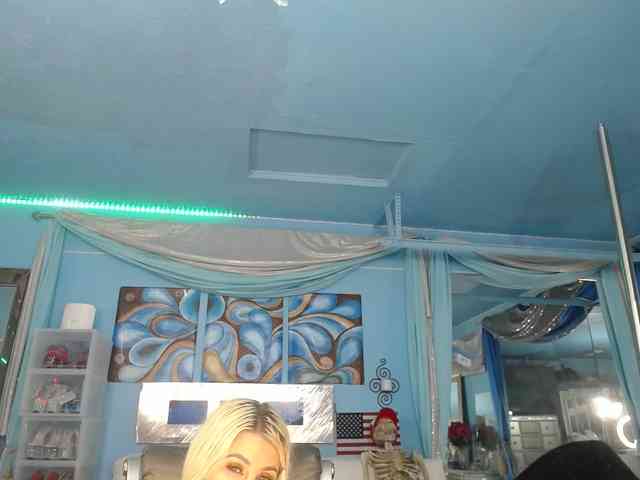 adrianna_fox