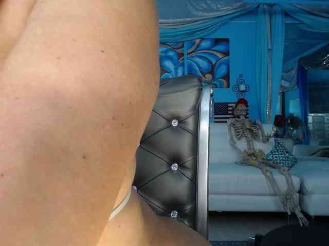 adrianna_fox webcam