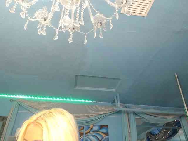 adrianna_fox webcam