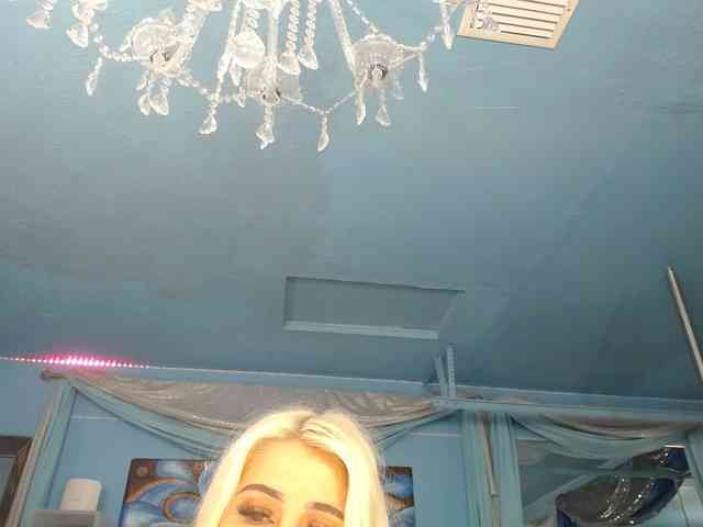 adrianna_fox