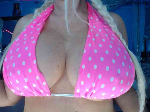 adrianna_fox