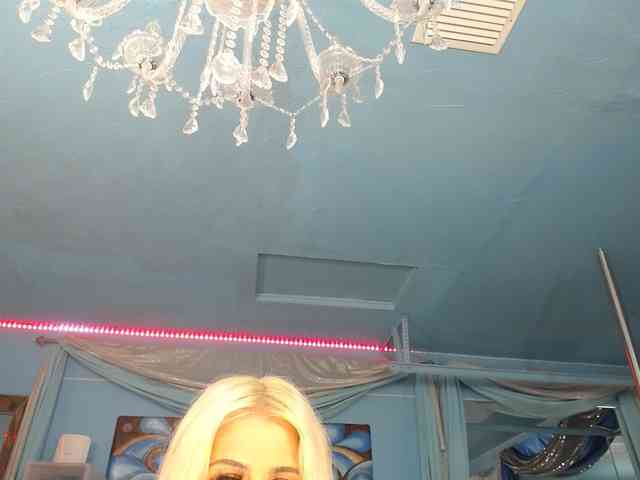 adrianna_fox adrianna_fox