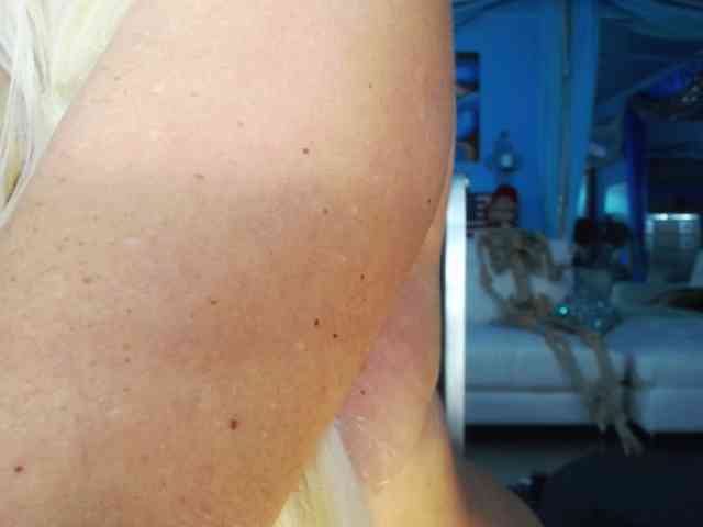 adrianna_fox webcam