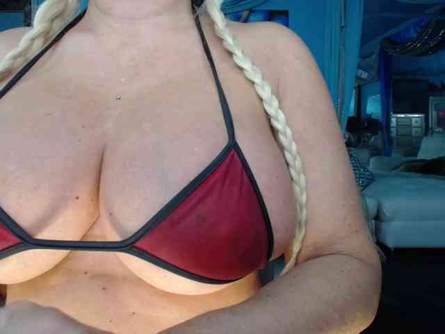 adrianna_fox