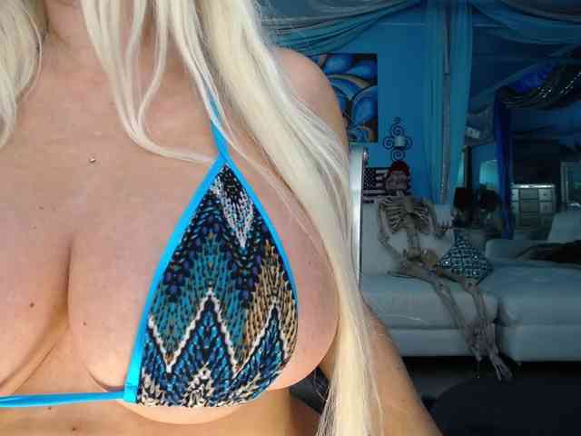 adrianna_fox webcam
