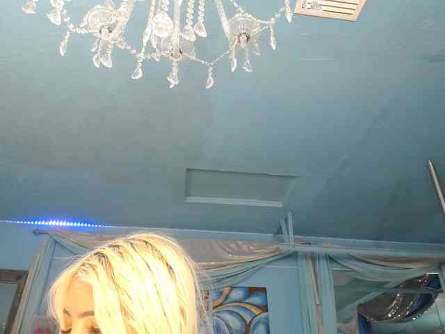 adrianna_fox