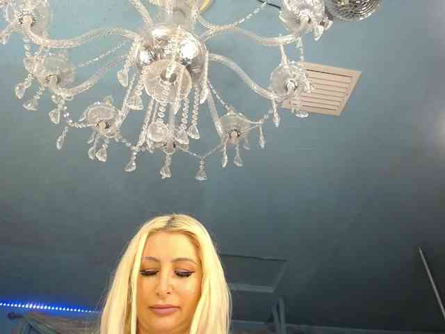 adrianna_fox webcam