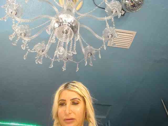adrianna_fox