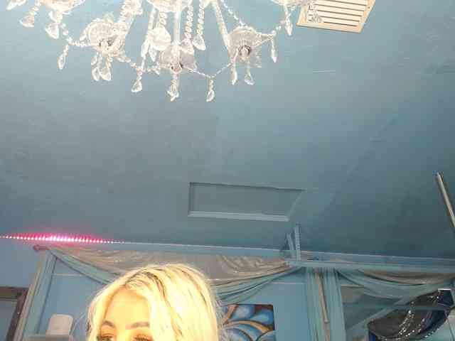 adrianna_fox webcam